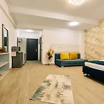 Povesti La Mare 아파트