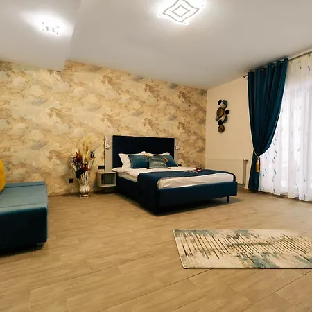 Povesti La Mare Mamaia