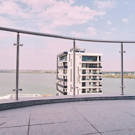 Povesti La Mare Mamaia
